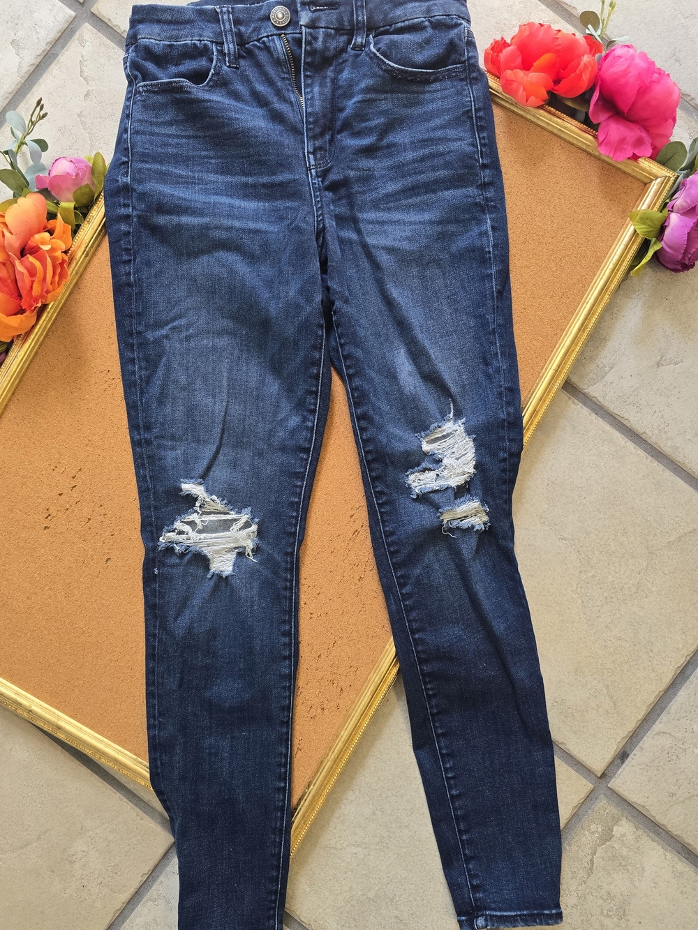 American Eagle Outfitters Distressed Skinny Jeans